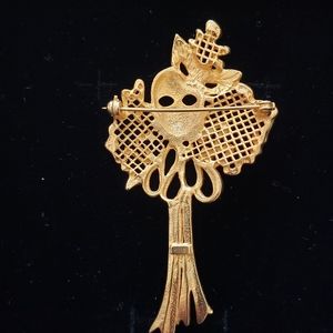Brooch